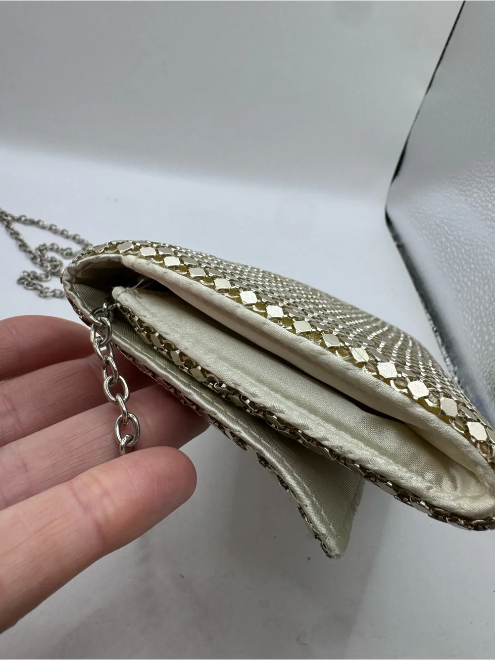 Jessica McClintock vtg gold mesh metallic evening bag purse clutch chain strap
